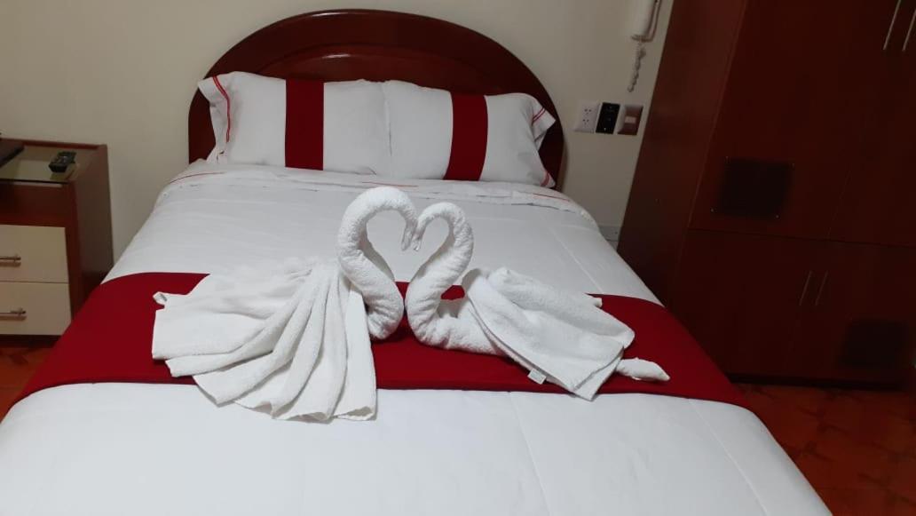 Hotel Wayra Лима Экстерьер фото
