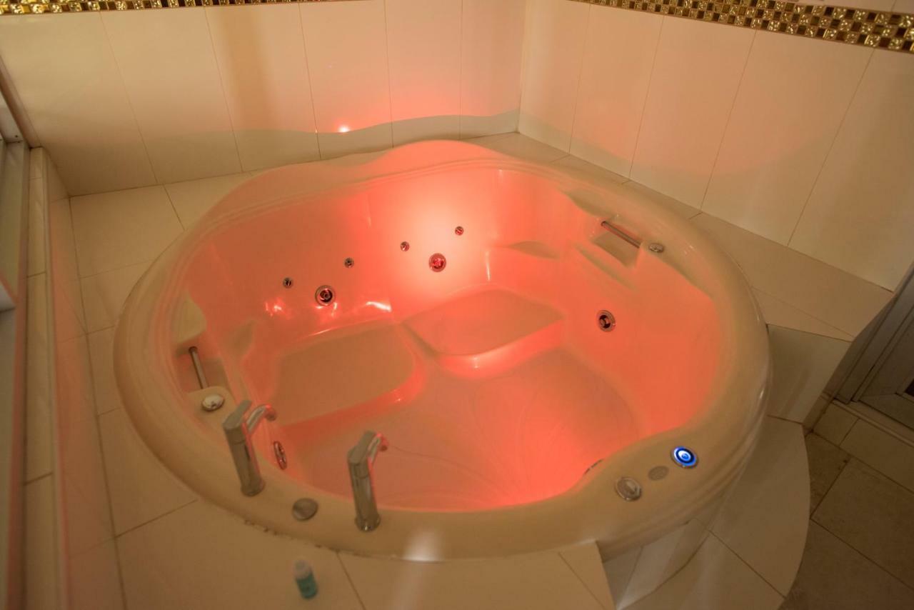 Hotel Wayra Лима Экстерьер фото